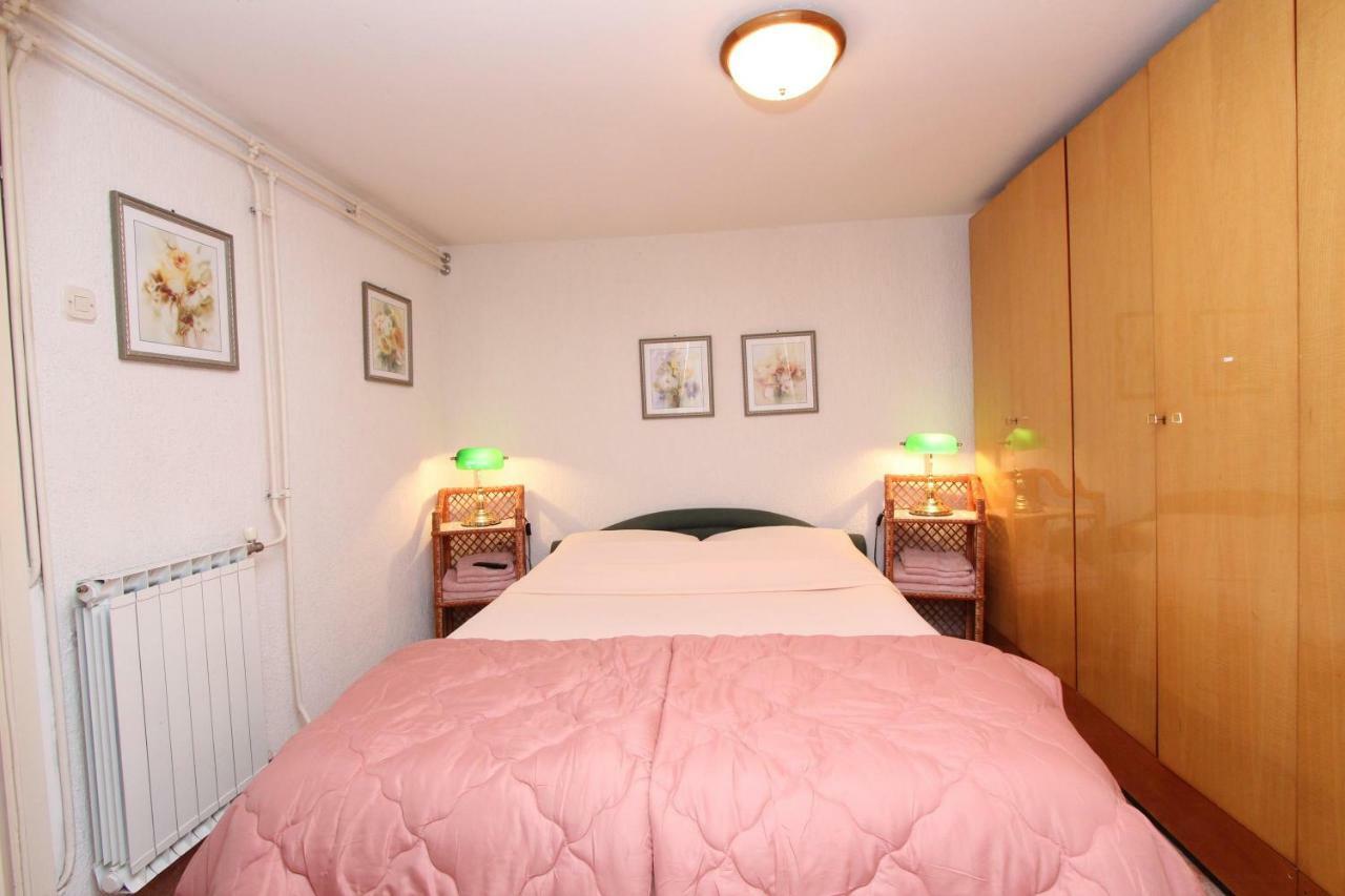 Apartments Villa Lucu 로비니 외부 사진