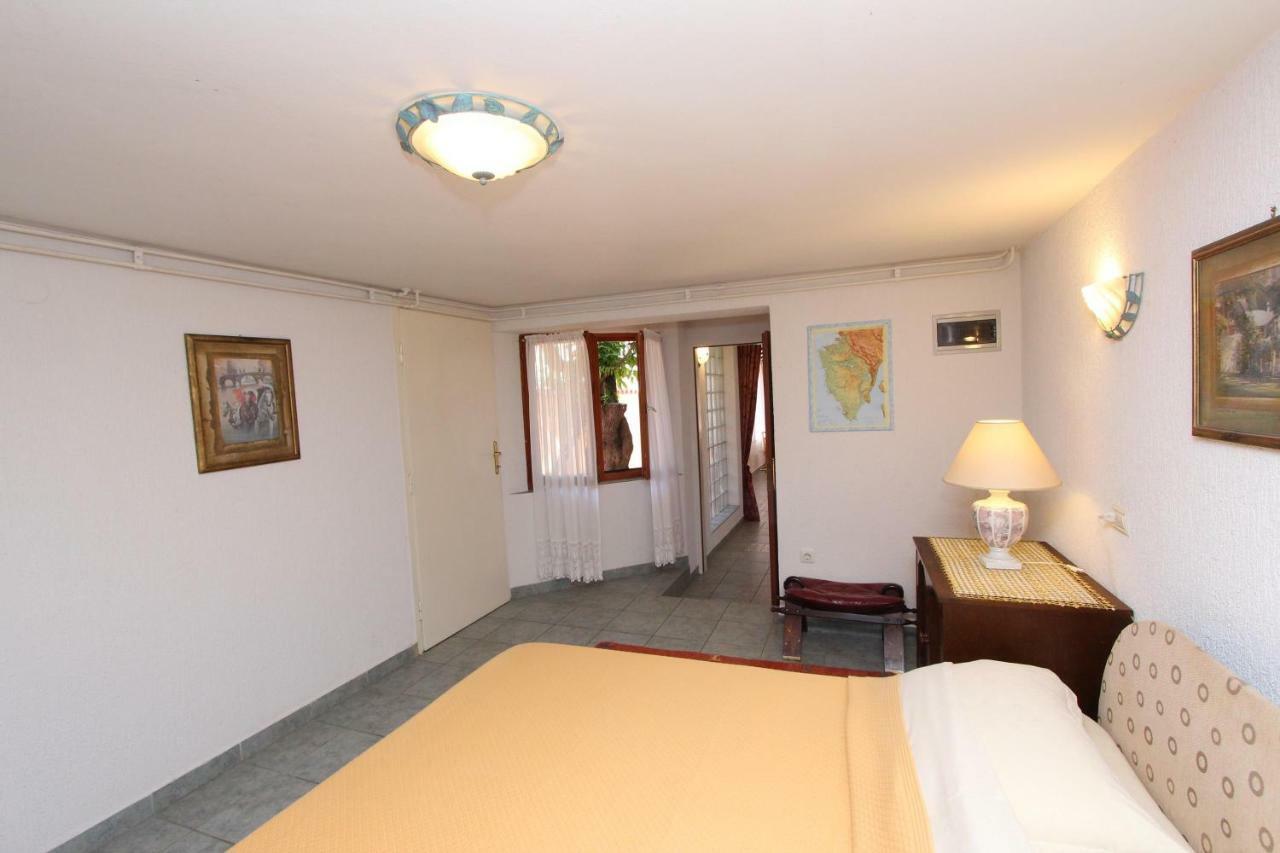 Apartments Villa Lucu 로비니 객실 사진